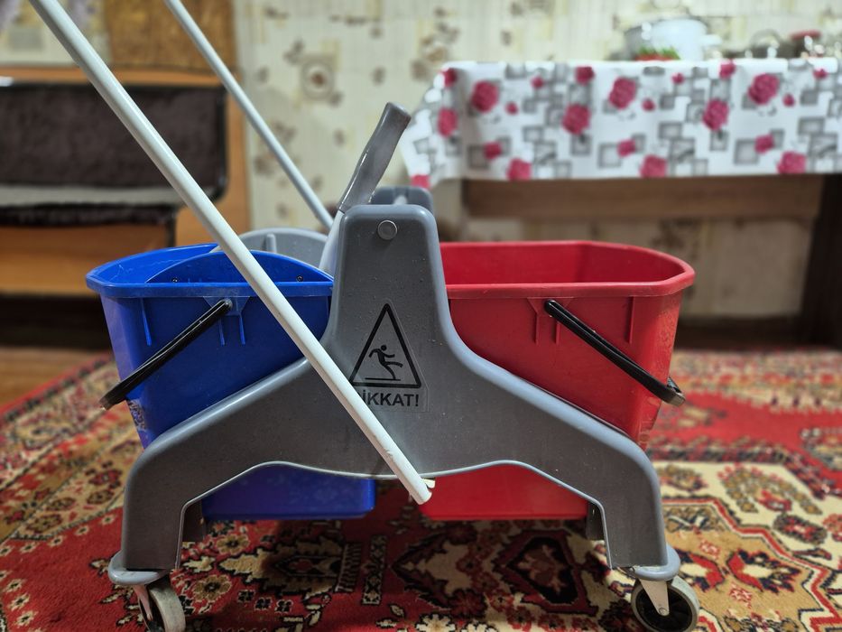 Тележка для уборки  с отжимом