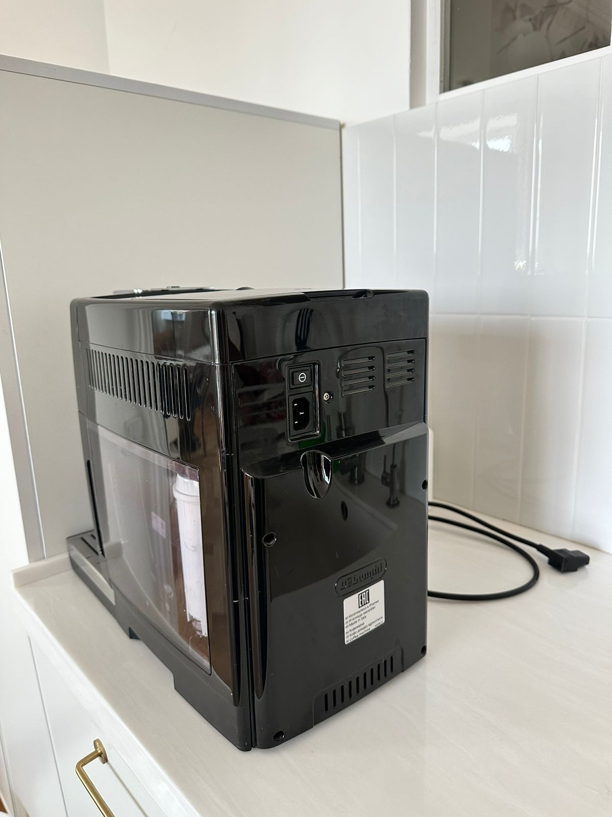 Продается кофемашина Delonghi