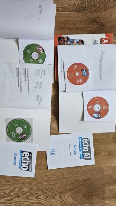 Учебник и учебна тетрадка френски език Echo А2