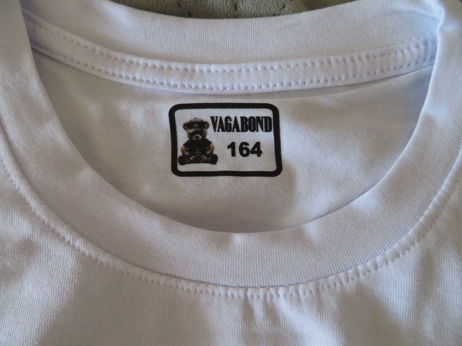 Чисто нови детски тениски VAGABOND, размер 164