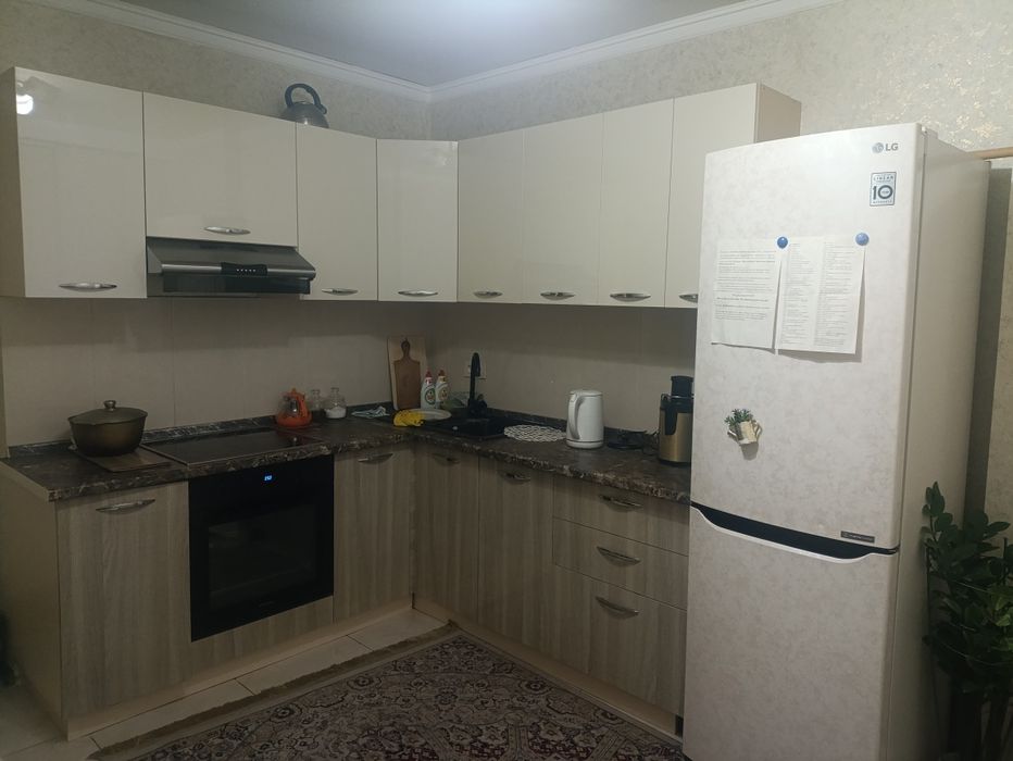 Продам кухонные гарнитур, плита, духовка и холодильник