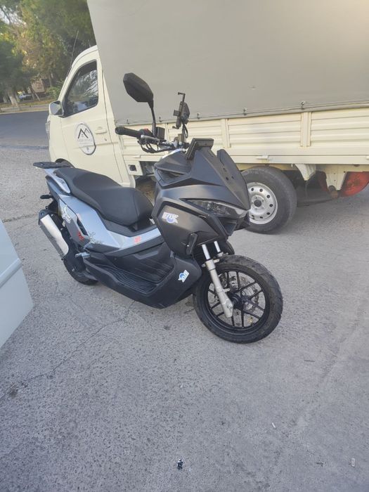 Макси скутер 180cc