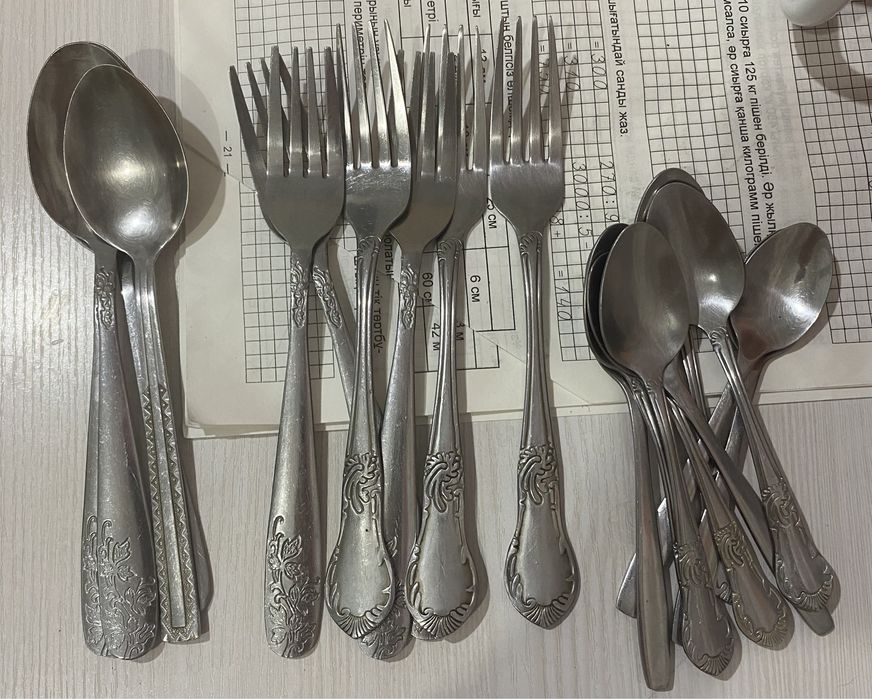 Ложки, вилки, столовые ложки отдам даром