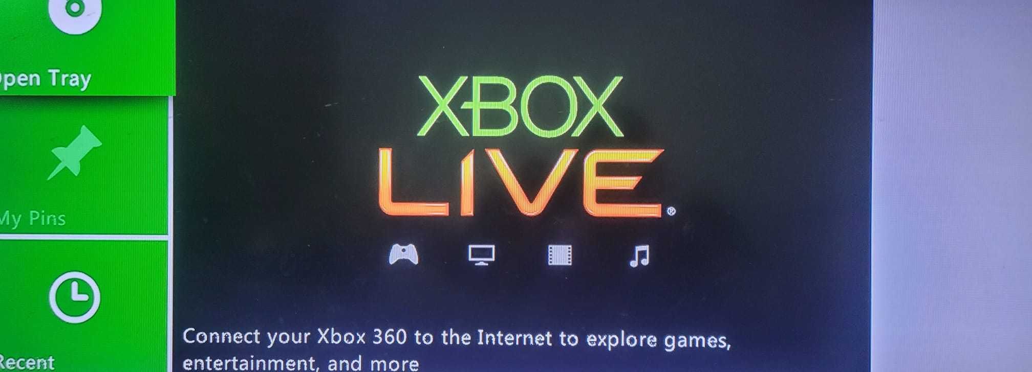 Xbox 360 slim 4gb defect si xbox 360 E