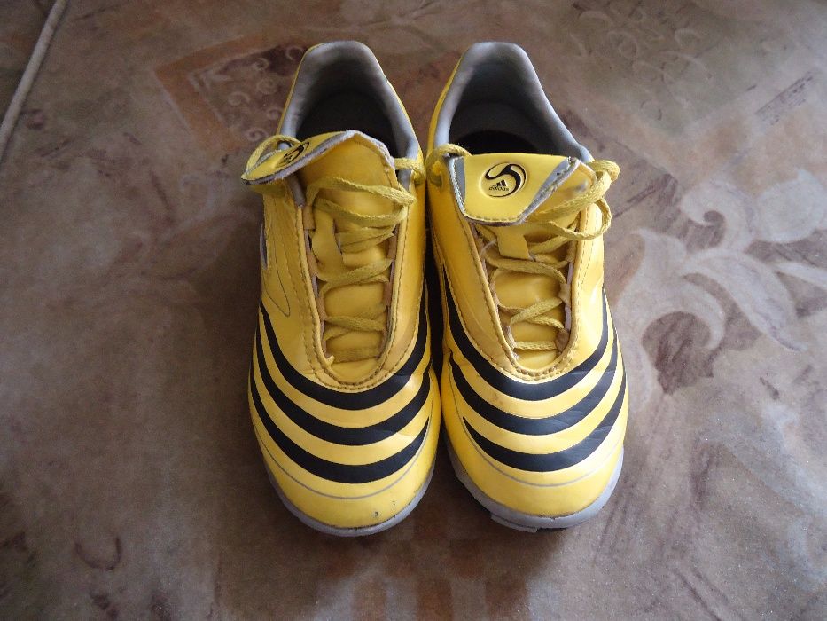 Adidas F10 маратонки