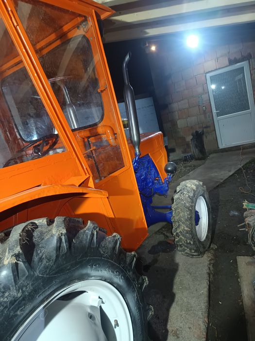 Vând tractor Same Atlanta