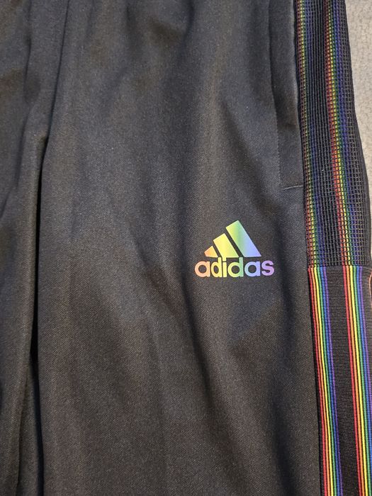 Чистно нов клин на adidas