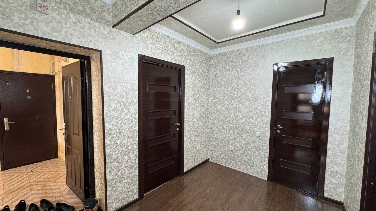 Заканал 8-мактаб 3 хонали квартира сотилади.ID: 1273