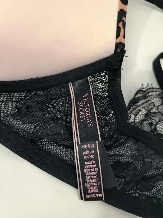 Sutien Victoria's Secret mărimea 70 D