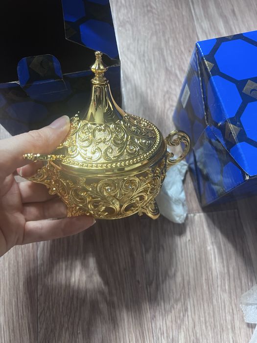 Продам сахарницу/варенницу