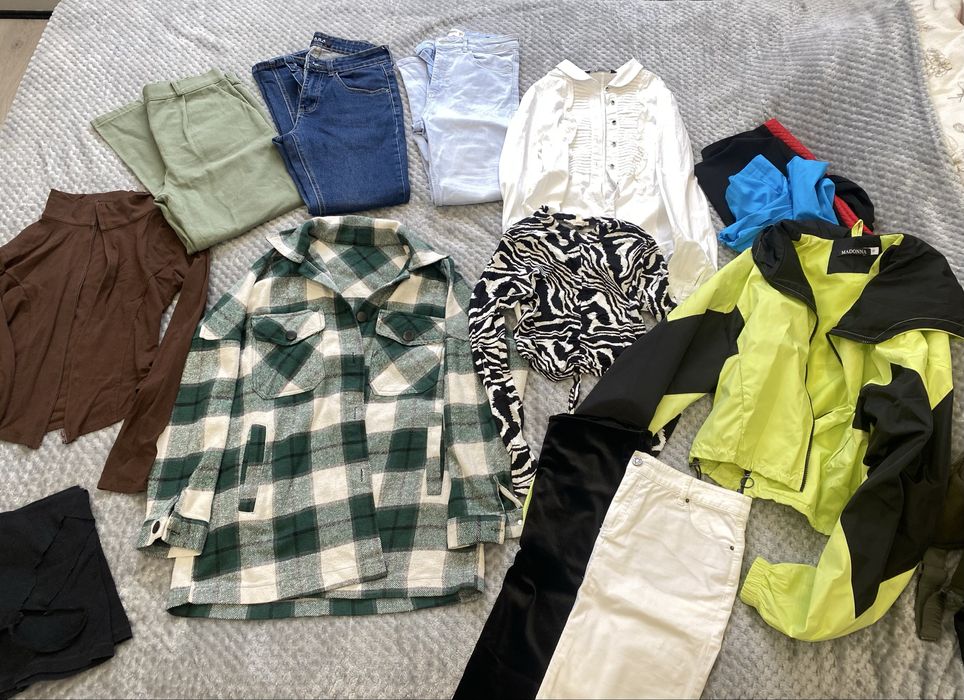 Отдам даром женскую одежду S-M