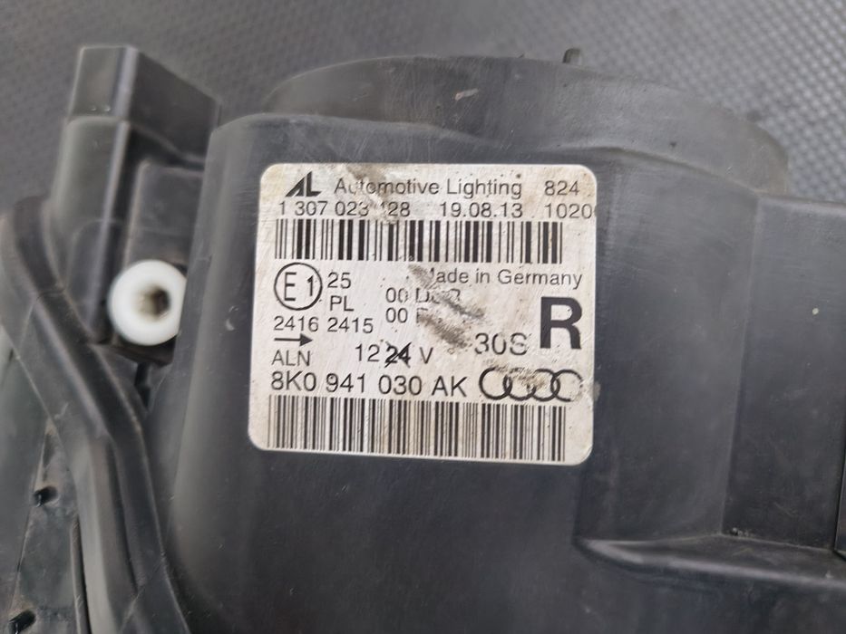 Faruri Stanga/dreapta Cu Xenon Si Led Audi A4 B8 
COD 8K0941003D /8K09