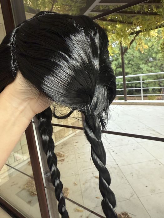 Черна перука с две плитки (Wednesday)