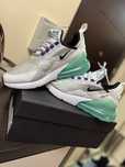 Adidasi Nike Air