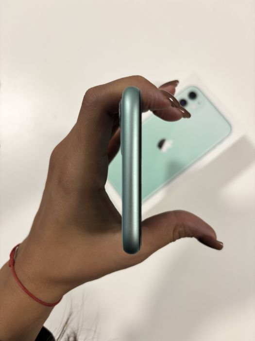 Iphone 11 зелен.
