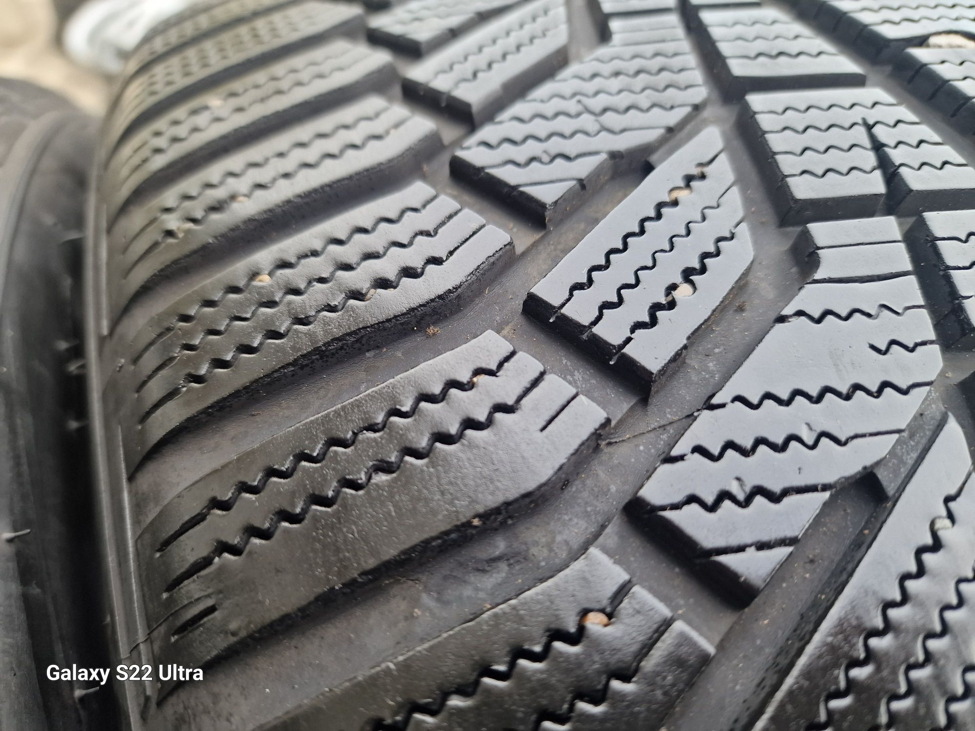 295 35 23 Hankook 4броя Замъка Ямбол