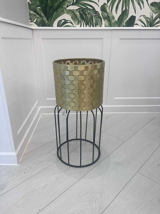 Продам кашпо для комнатных растений