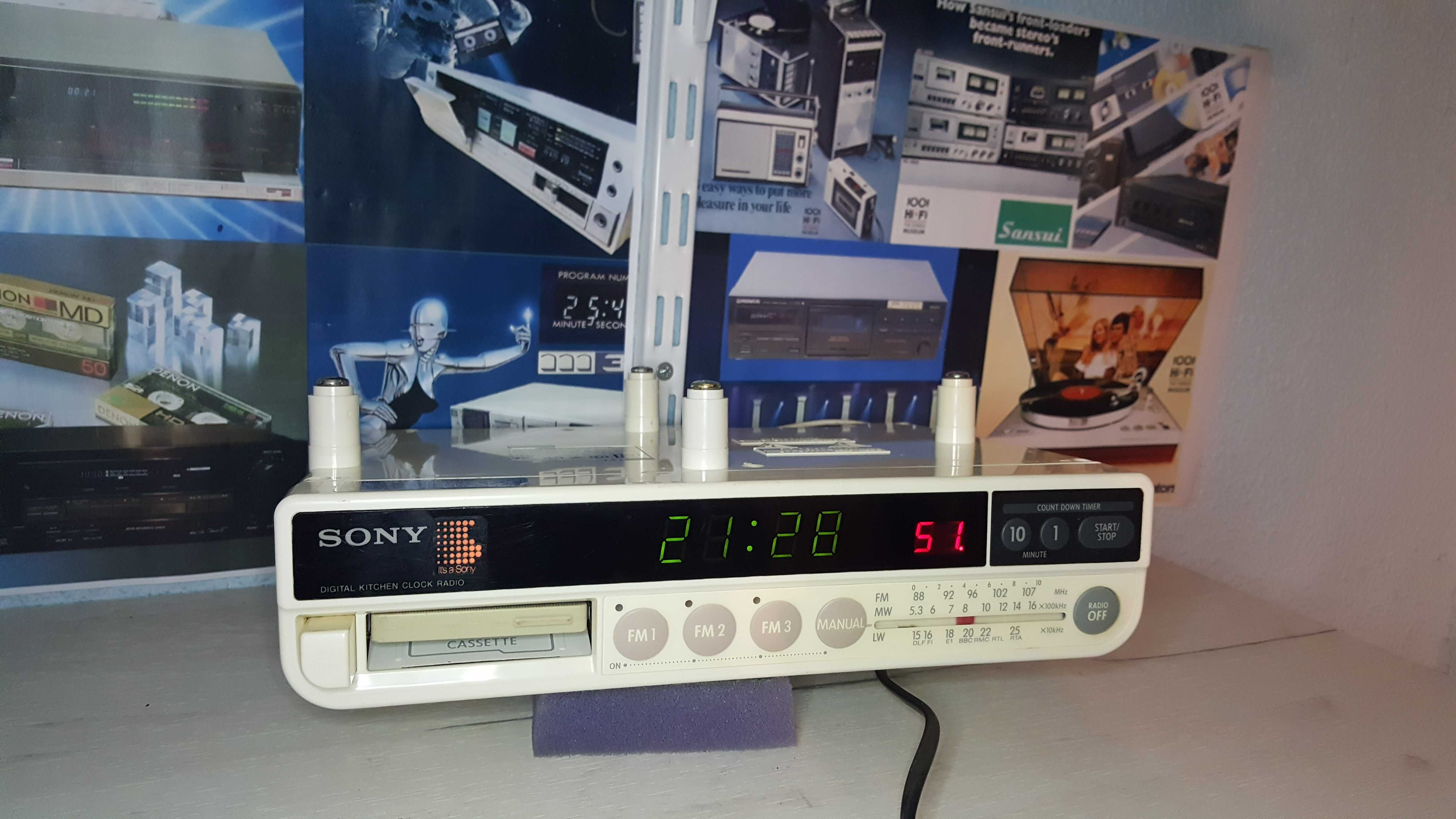 Radio casetofon cu ceas Sony ICF C560L (Tokyo Japan)