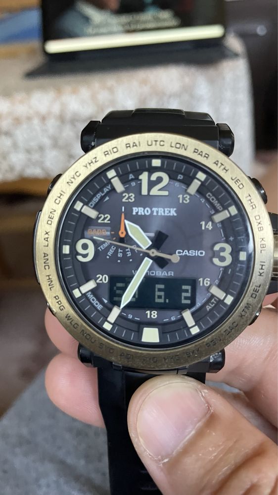 Casio  PRG 600 YL