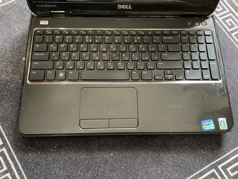 Лаптоп Dell Inspiron