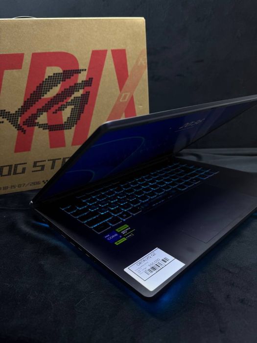 Ноутбук RoG Strix.