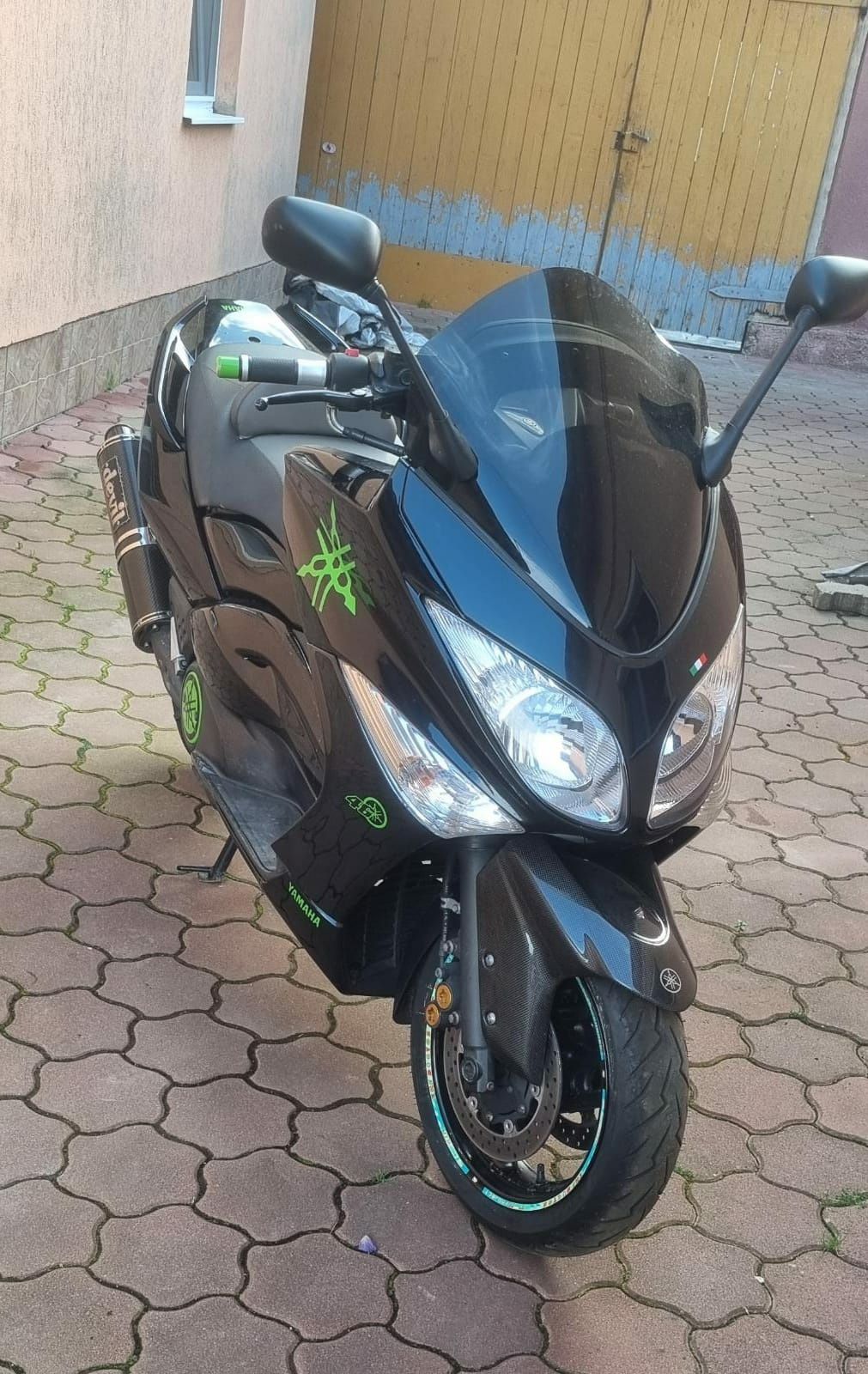 Vand maxi scuter Yamaha Tmax