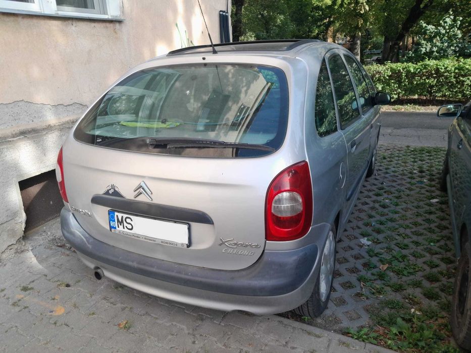 Vând Citroen XSara Picasso  1,8 benzină, an fabricație 2001