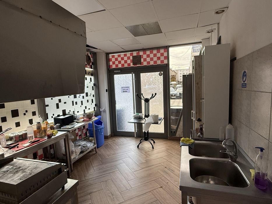 Vand afacere la cheie