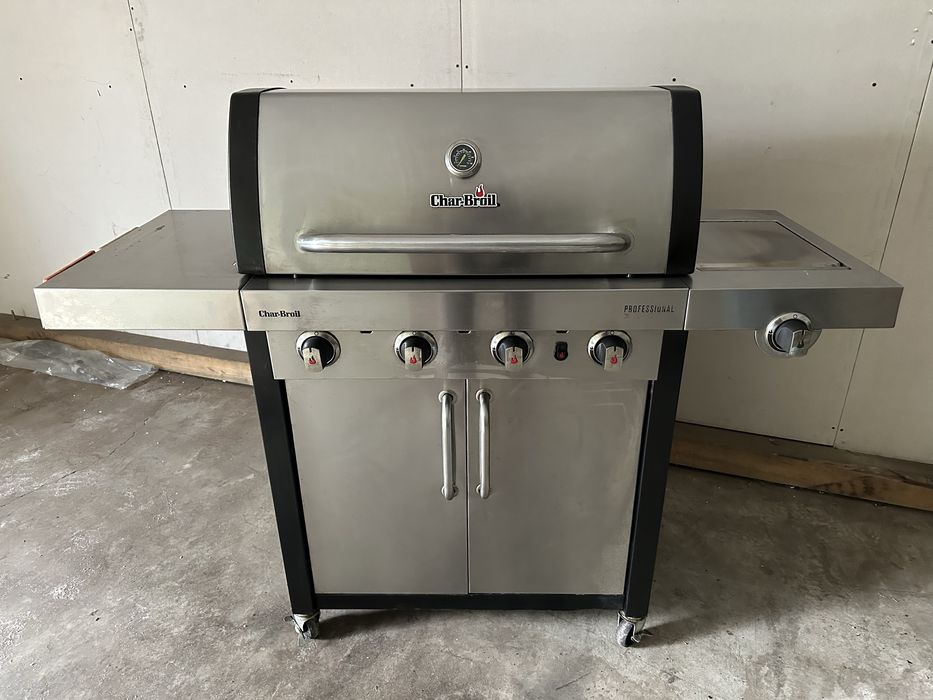 Газово барбекю Char Broil Profesional