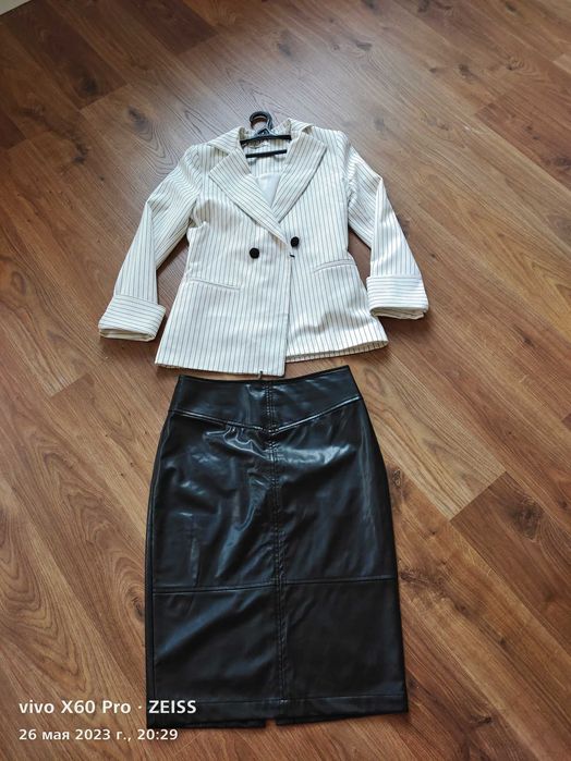 Продам пиджак женский!