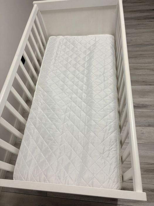 Patut Ikea cu saltea