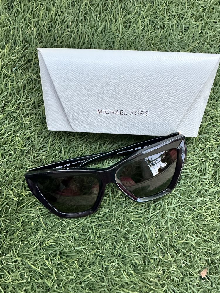 Нови очила Michael Kors