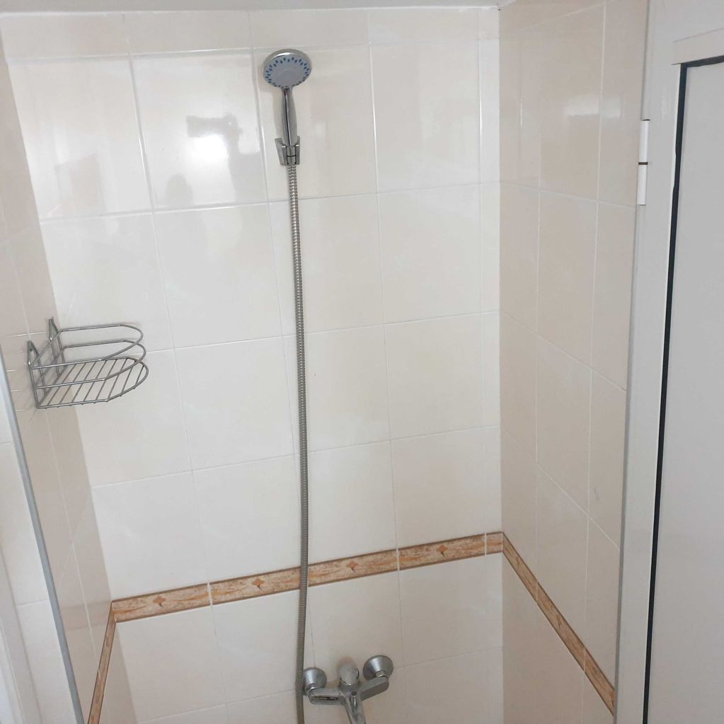 Дава се под наем Къща в Бургас, Ветрен - 220 кв.м за 750 € - Снимка #17