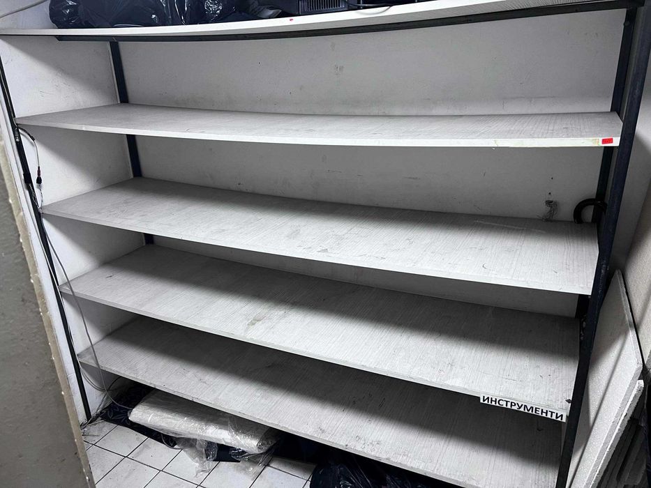 Стелаж 2м дължина на 1.70 височина и 55 дълбочина