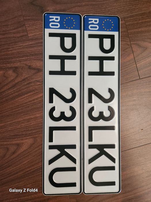 Placute auto Ornamentale personalizate