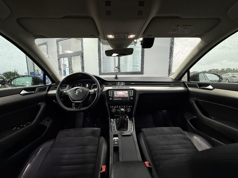 Volkswagen Passat B8 2.0 TDI 150 CP / Distronic / Line Assist