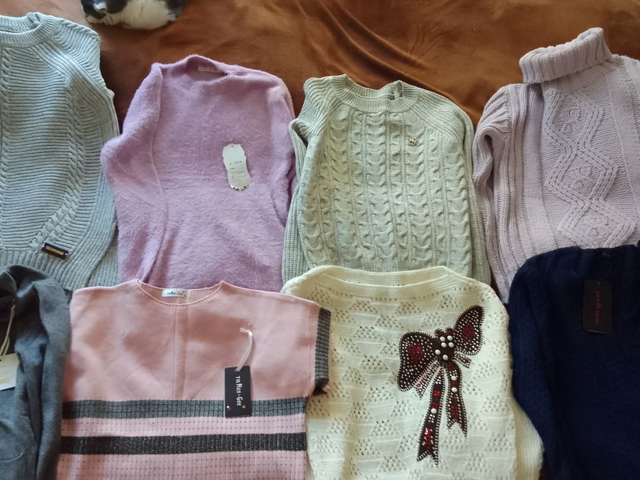 Продам женские кофты
