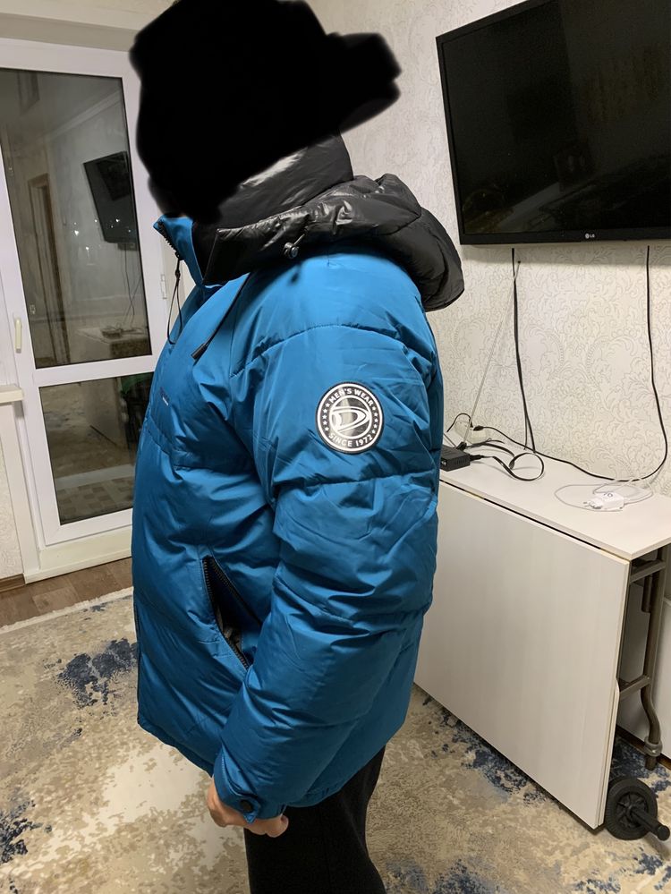 Продам зимнюю куртку новая