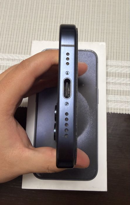 iPhone 15 Pro 128 GB Blue Titanium