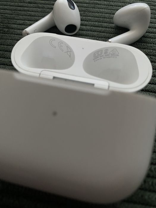 Apple AirPods 3rd Generation