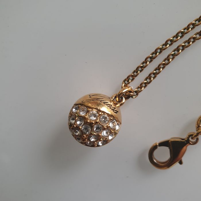 Комплект от три части Guess