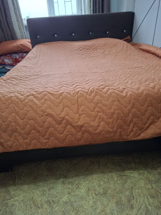 Продается двухспальная  кровать