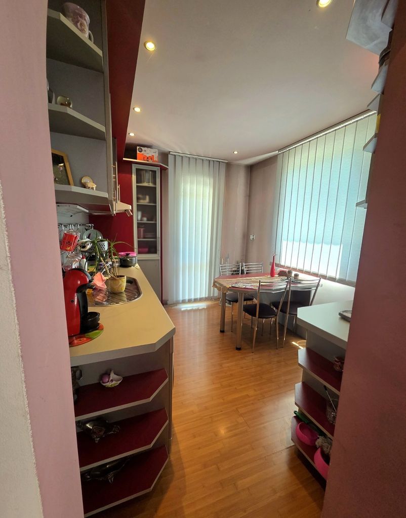 Продава се Двустаен апартамент в Кюстендил, Ильо войвода - 65 кв.м за 1293 €/кв.м - Снимка #1