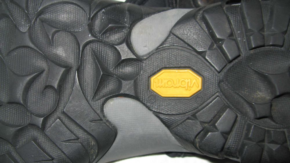 Sandale Quechua cu talpi Vibram