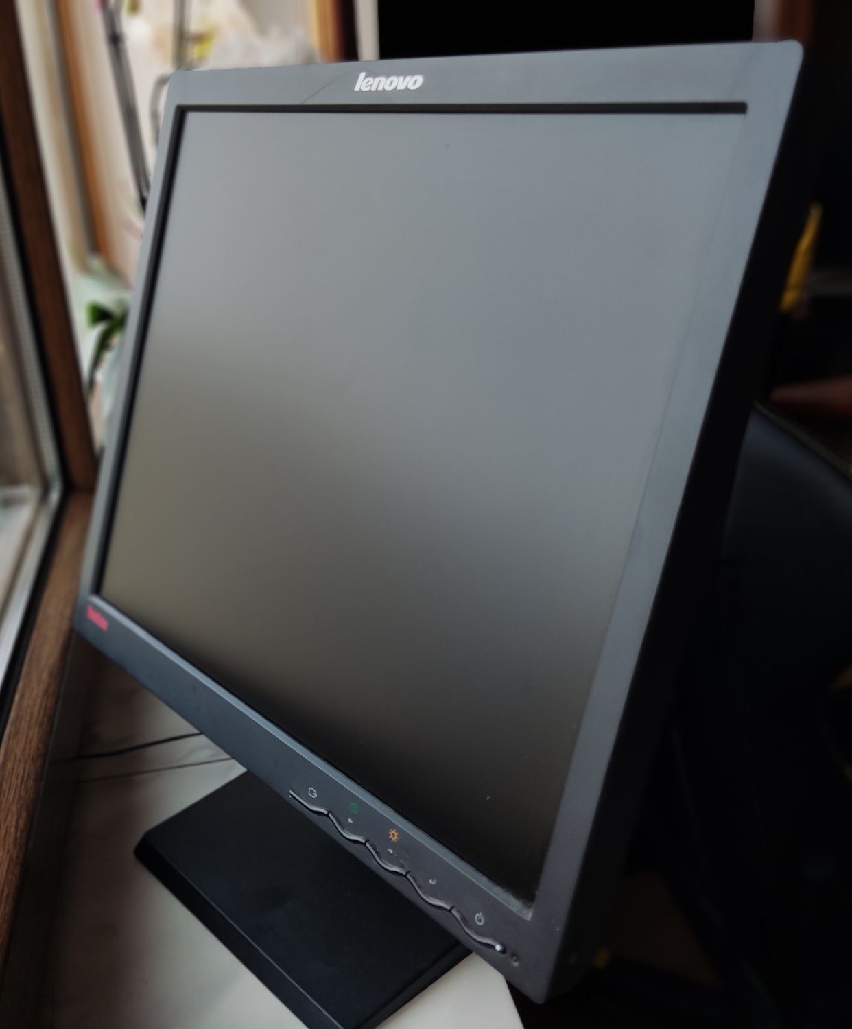 Monitor Lenovo 75hz