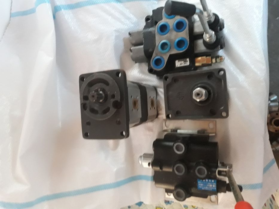 POMPE hidraulice noi