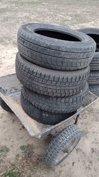 Зимние шины в хорошем состояни