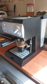 Espressor manual de cafea Clatronic, 15 bari, 1.5 Litri