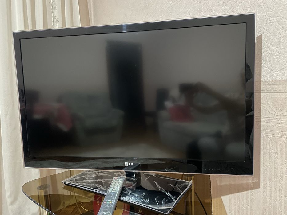 Телевизор LG продам