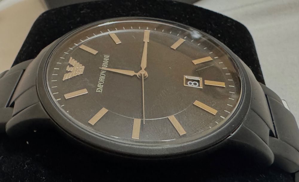 Emporio Armani часы новые с документами